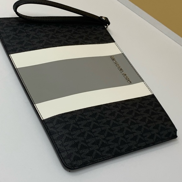 Michael kors jet set XL central stripe wristlet - Picture 3 of 6